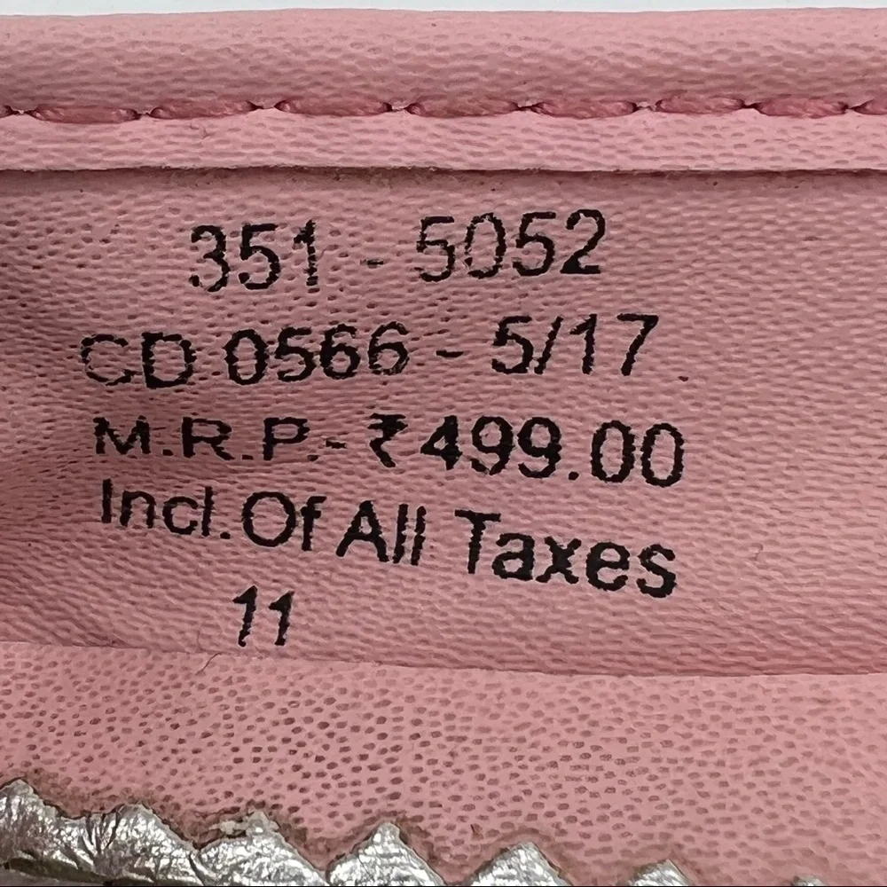 Bata flats size